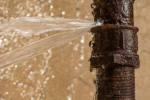A-Plumber-In-the-Dark--5-Emergencies-When-You-Need-a-Plumber-_-Plumber-in-Knoxville,-TN