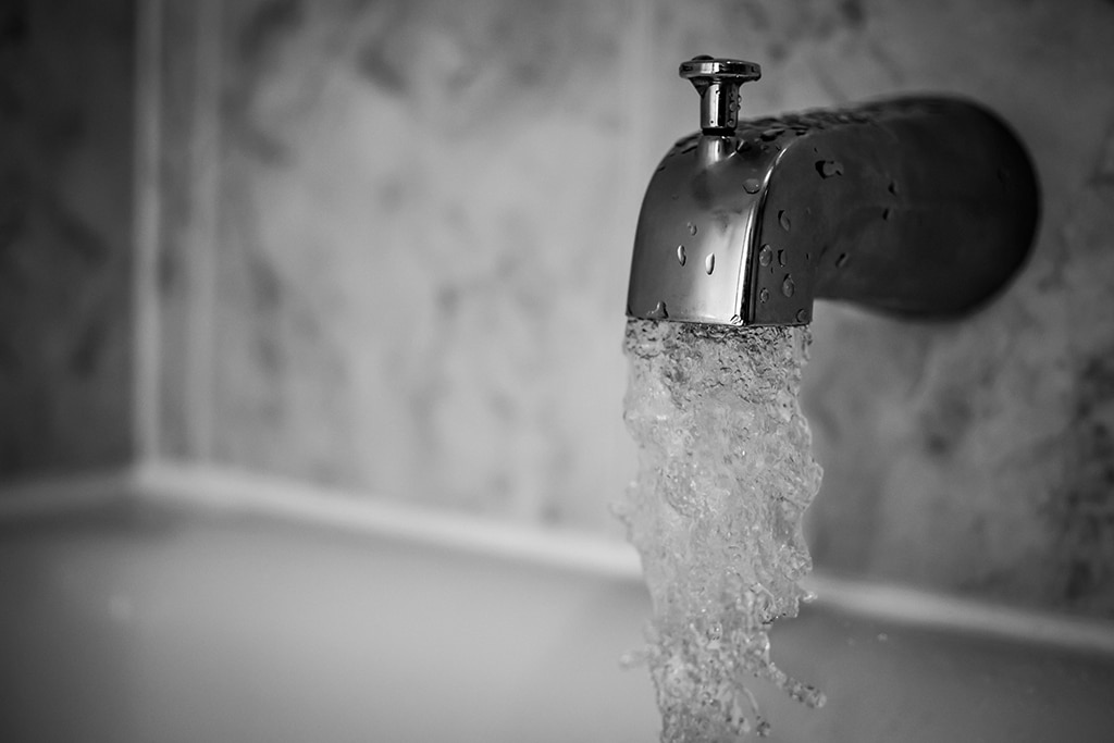 Effects-Of-Water-Hammer-And-How-A-Plumber-Can-Help-_-Knoxville,-TN
