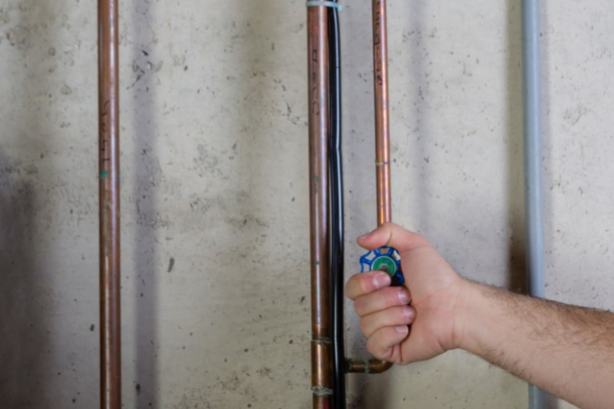 Hose Bib Winterization for Freeze Protection in Oak Ridge 1 Shutting Off the Water Supply, Hose Bib Winterization.