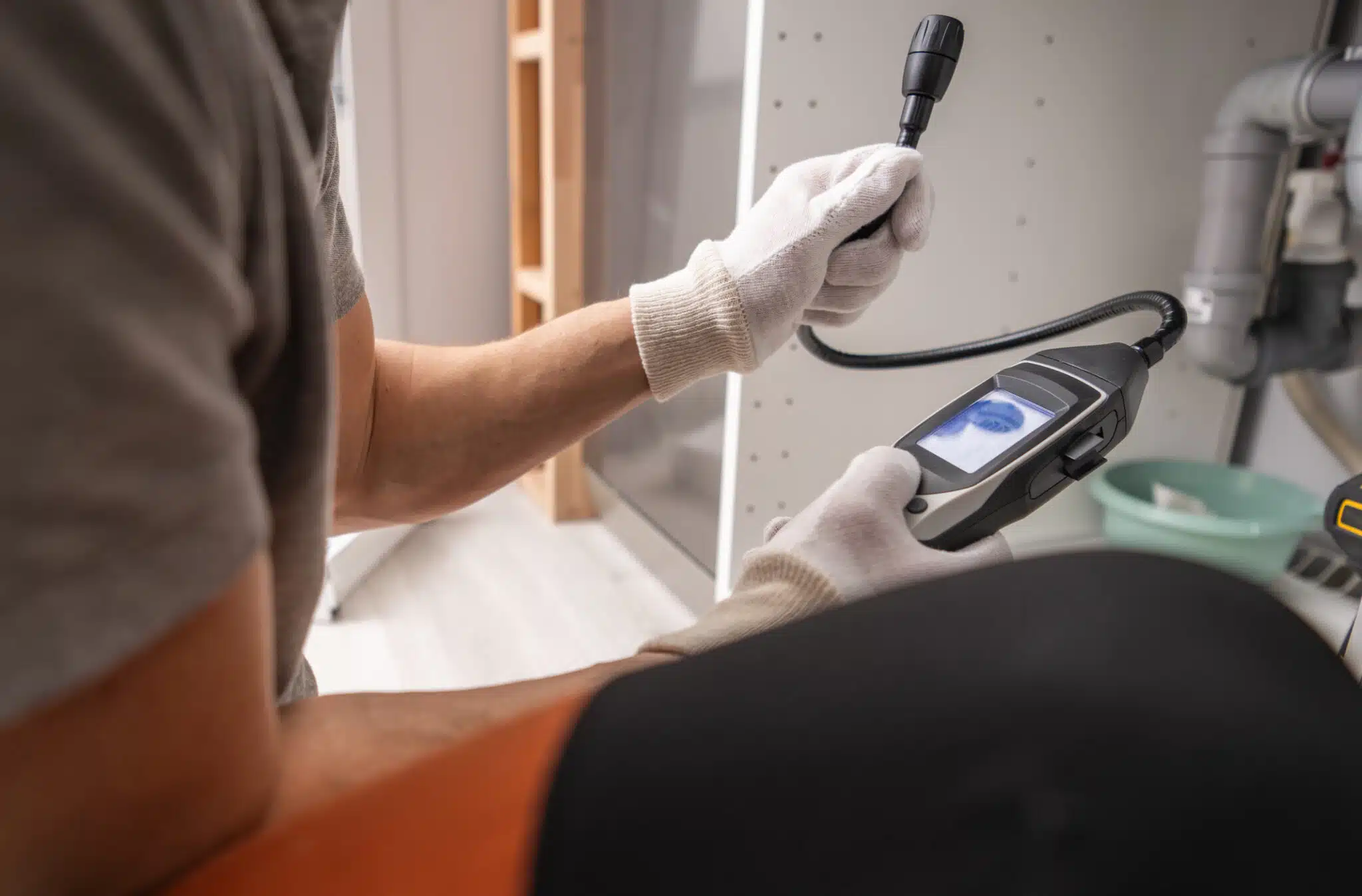 How a Pipe Leak Locator Saves Walls and Floors 2 Tracer gas detection, Pipe Leak Locator.